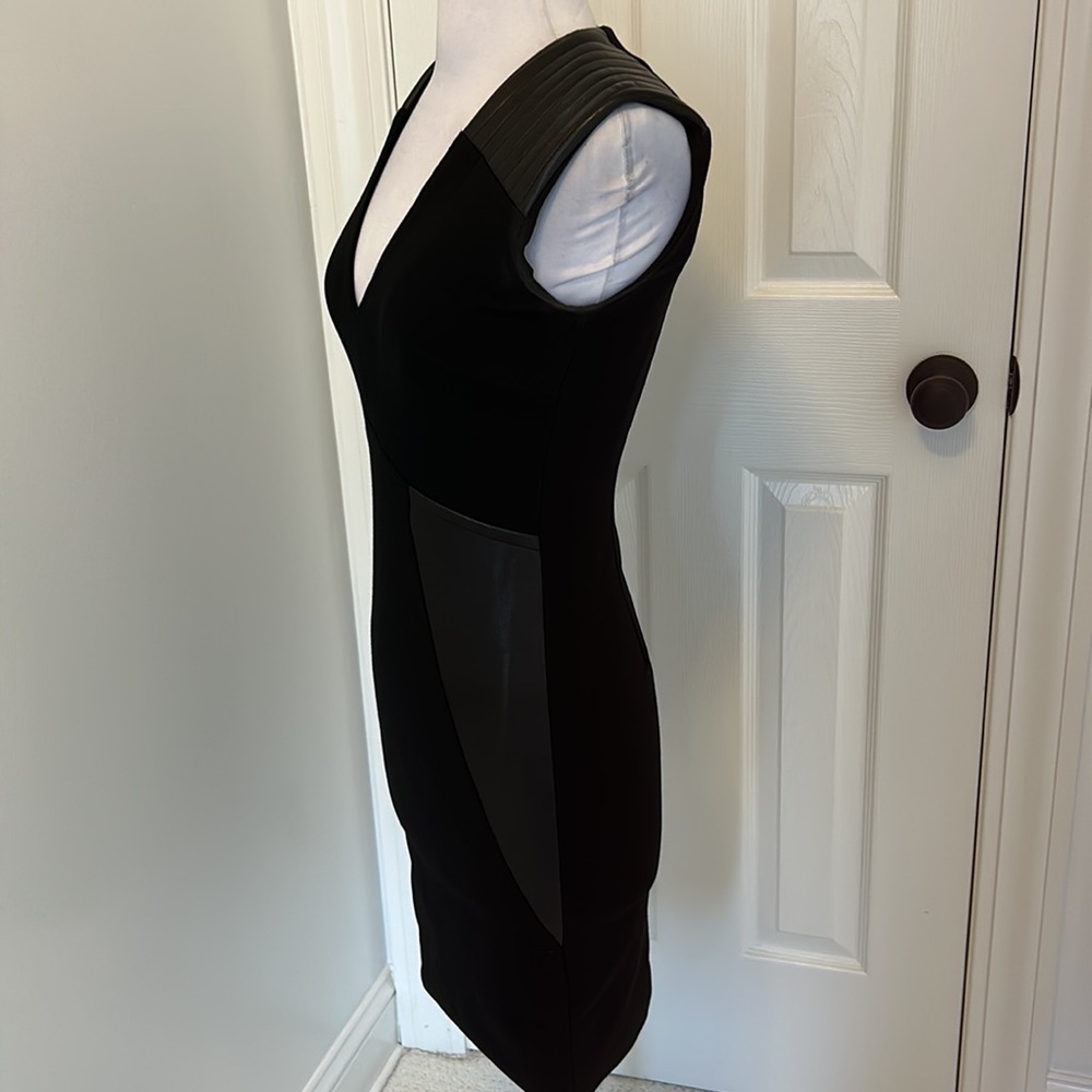 Yigal Azrouel Black Quilted Leather Ponte Sleeveless Dress - Picture 3 of 7